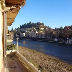 https://sottoriva36.hotelinveneto.com