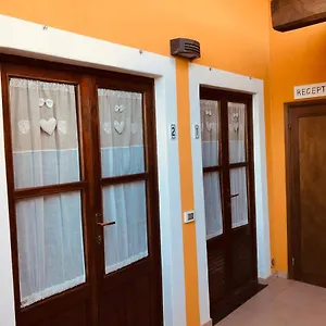 https://la-goletta-di-salina.sicilyhotelsitaly.net